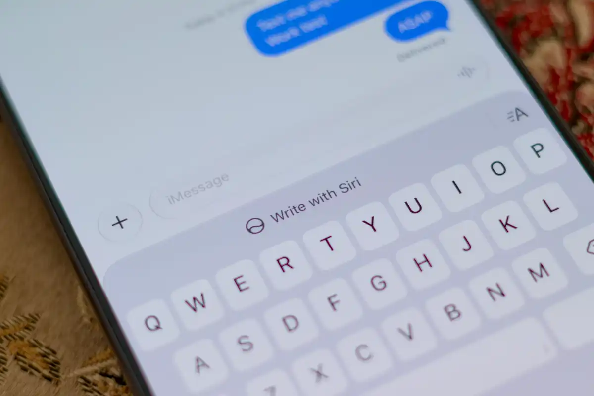 ตั้งค่า Siri AI ให้ตอบข้อความอัตโนมัติและใช้กับ CarPlay