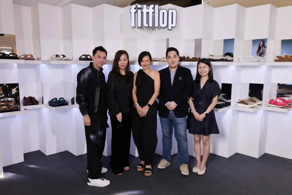 เมื่อแฟชั่นไอคอนจับมือรองเท้าสบาย เปลี่ยนภาพลักษณ์ FitFlop
