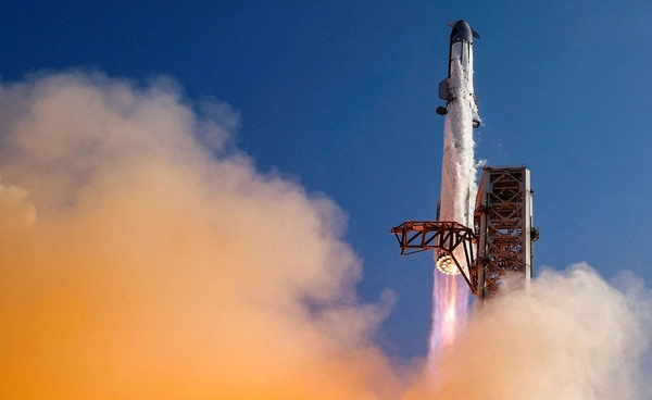 SpaceX ชิ้นส่วนจรวดพุ่งชนดวงจันทร์ จุดเปลี่ยนวาทะเรื่องซากอวกาศ