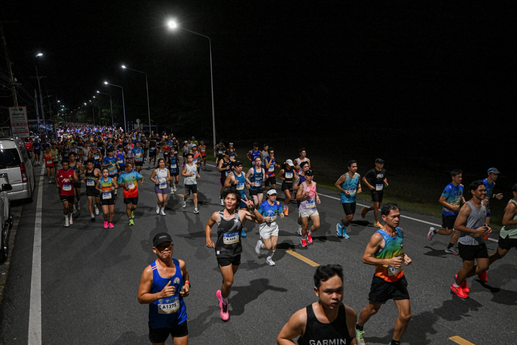 4,500 นักวิ่งแห่ร่วมซีนิค ฮาล์ฟมาราธอน ระยอง: ชัยชนะของคนท้องถิ่นและเสน่ห์ฮาล์ฟมาราธอนชายฝั่ง