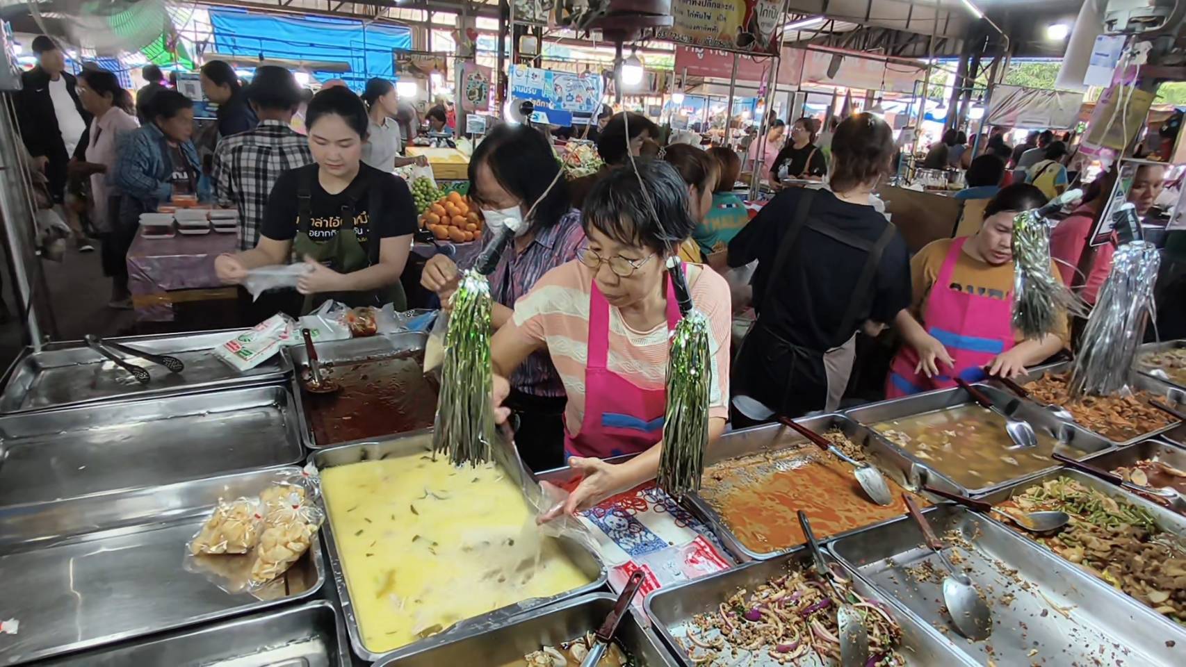 ร้านแกงราคาย่อมเยาว์ เมื่อธุรกิจเล็กแบ่งกำไรคืนชุมชน