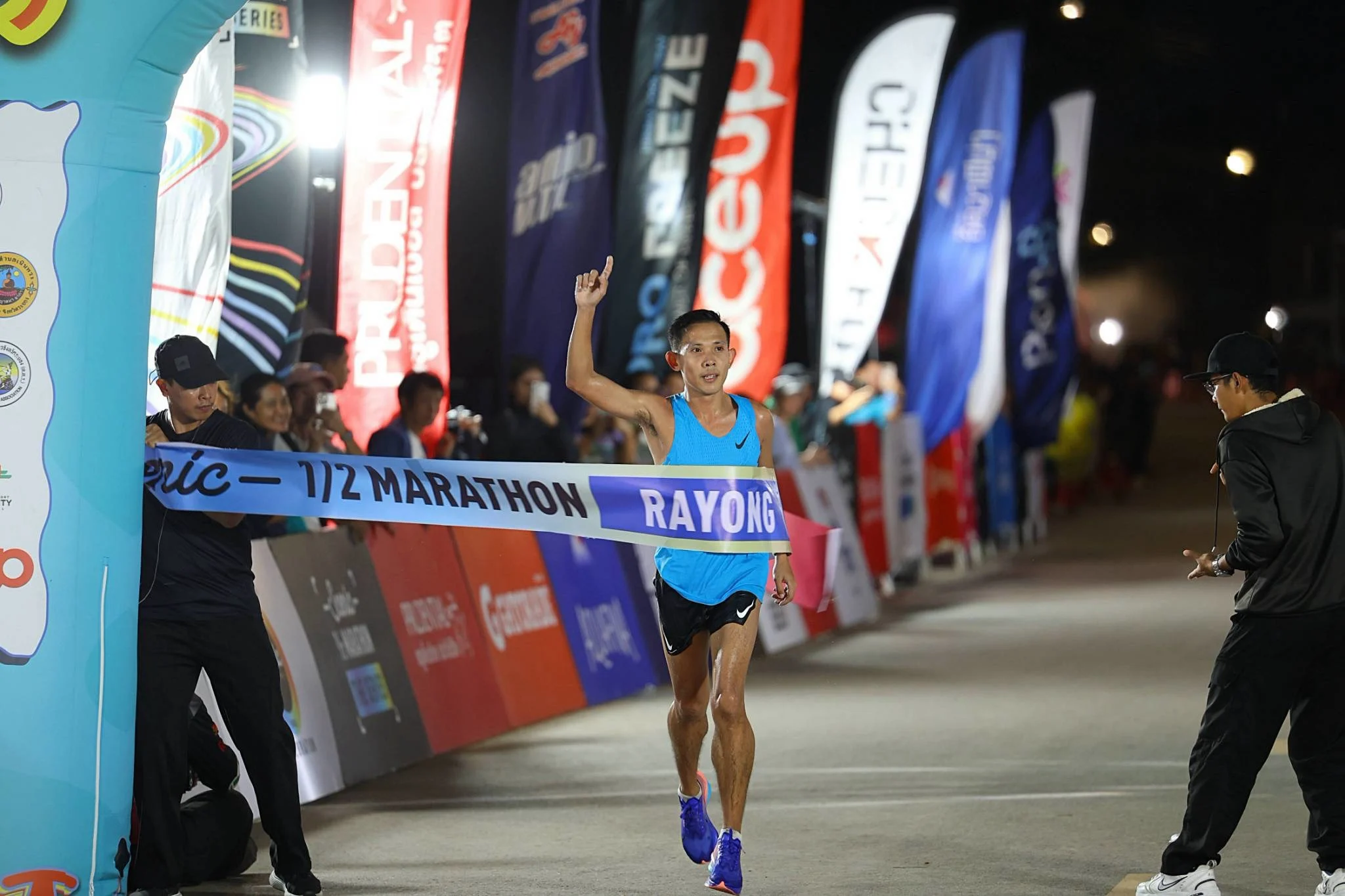 ซีรีส์มาราธอนและฮาล์ฟมาราธอน: จากชายหาดถึงมรดกโลก