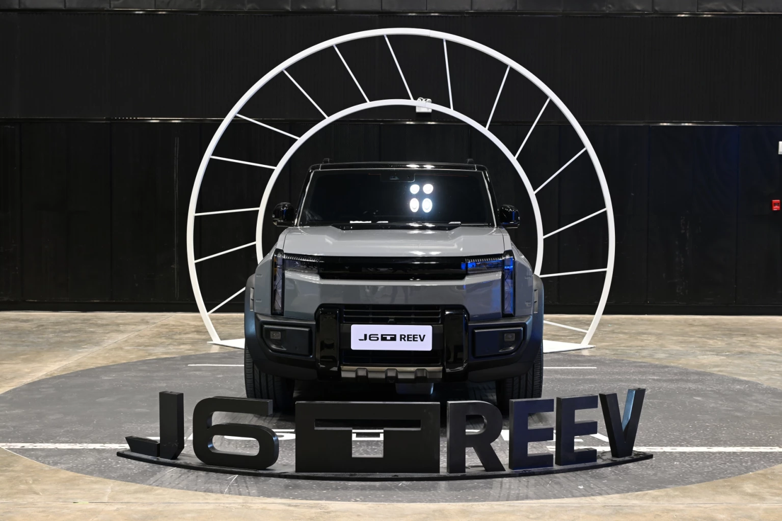 REEV ไฮบริดขยายระยะทาง กลยุทธ์ใหม่ของแบรนด์จีนบนสมรภูมิรถไฟฟ้า