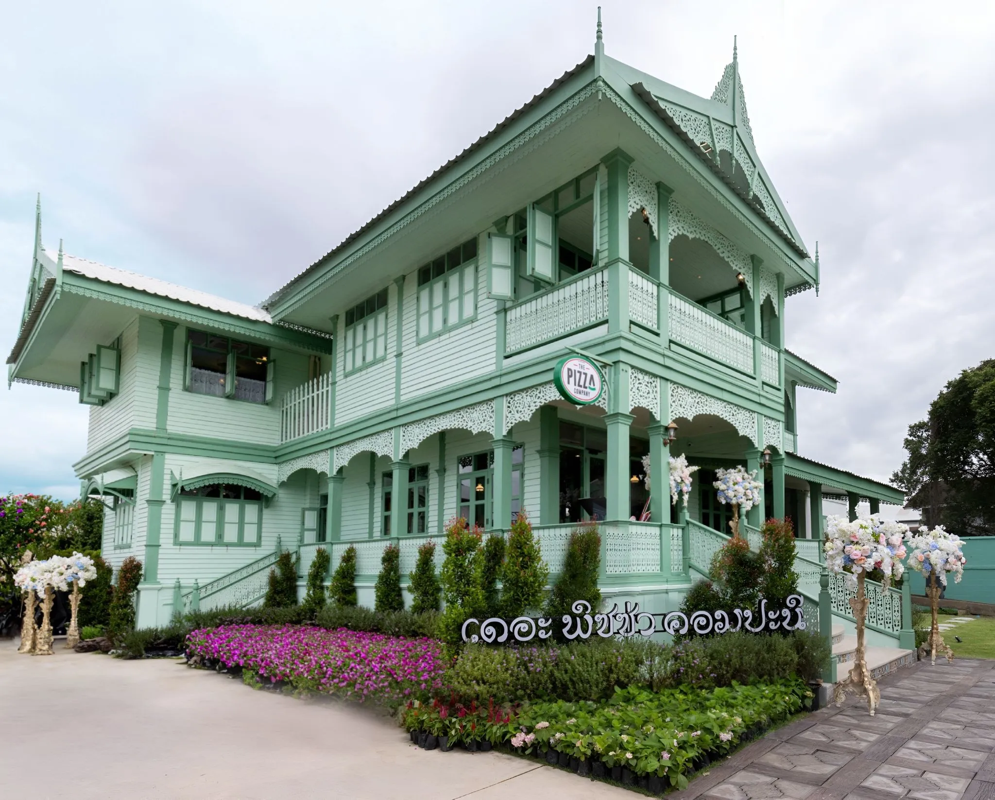 แฟล็กชิพสโตร์ร้านอาหาร: จากสาขาเชนสู่แลนด์มาร์กปลายทางใหม่