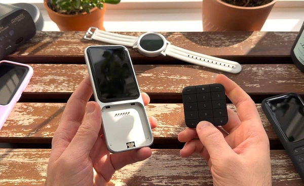 รีวิว Sidephone SP-01 สมาร์ตโฟนโมดูลาร์ทางเลือกคนอยากหนีจอ