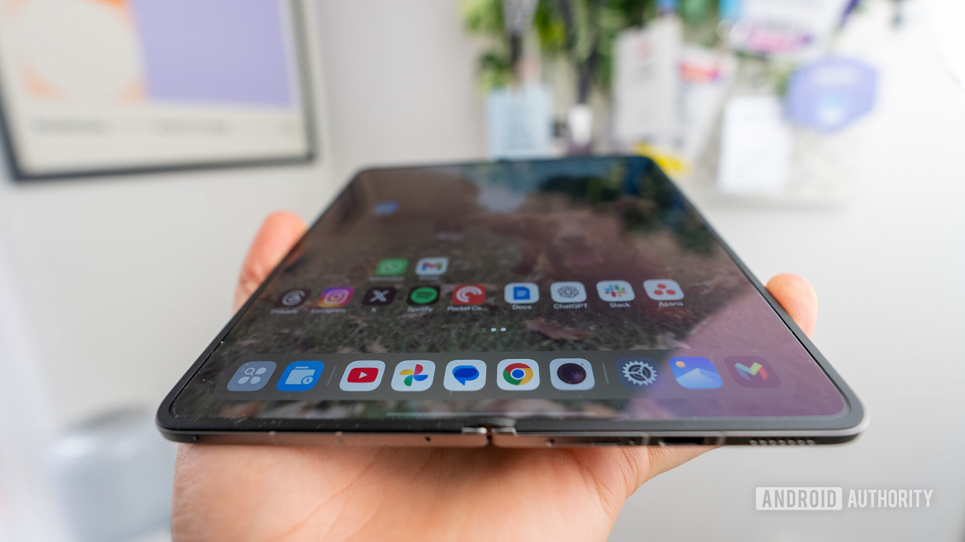 iPhone Ultra พับได้: ดีไซน์ กล้องคู่ และสิ่งที่ Apple ต้องทำให้เหนือกว่า