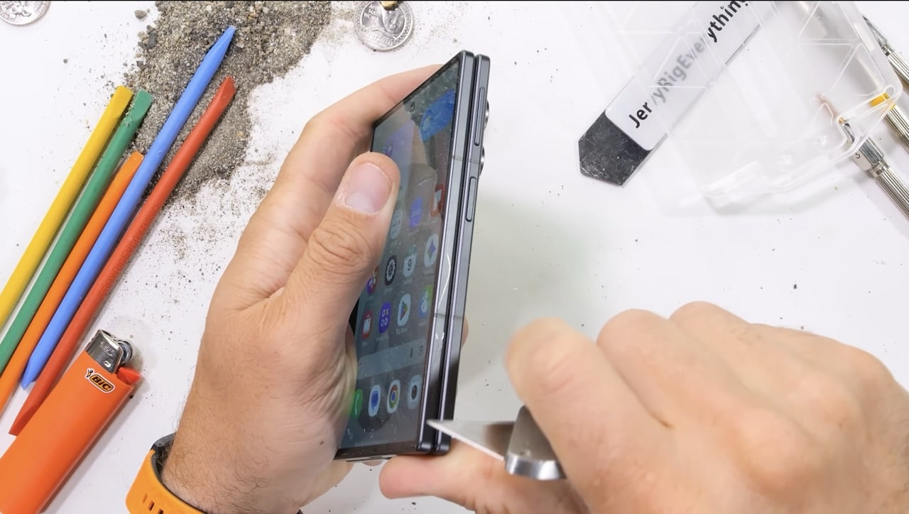 ทดสอบบานพับ Armor Flex ของ Galaxy Z Fold8 ทนแค่ไหนในโลกจริง