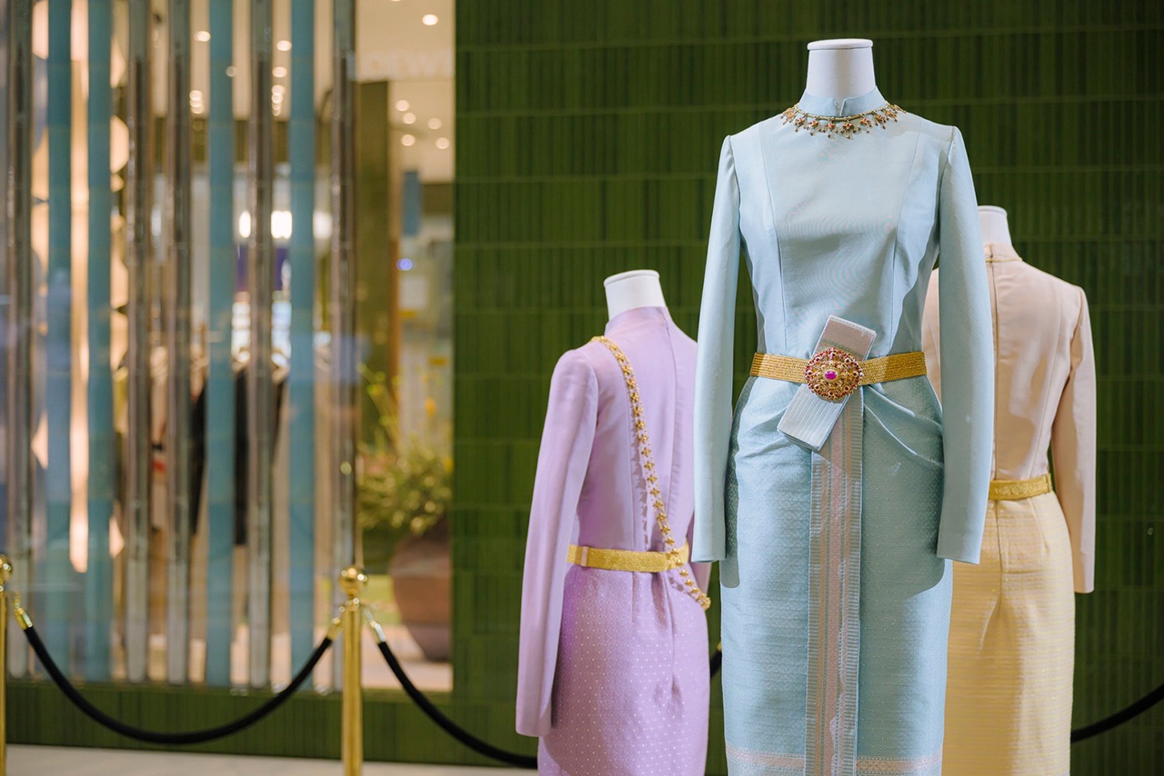 ผ้าไทยร่วมสมัยในห้าง: เมื่อมรดกหัตถศิลป์กลายเป็นแฟชั่นชีวิตประจำวัน