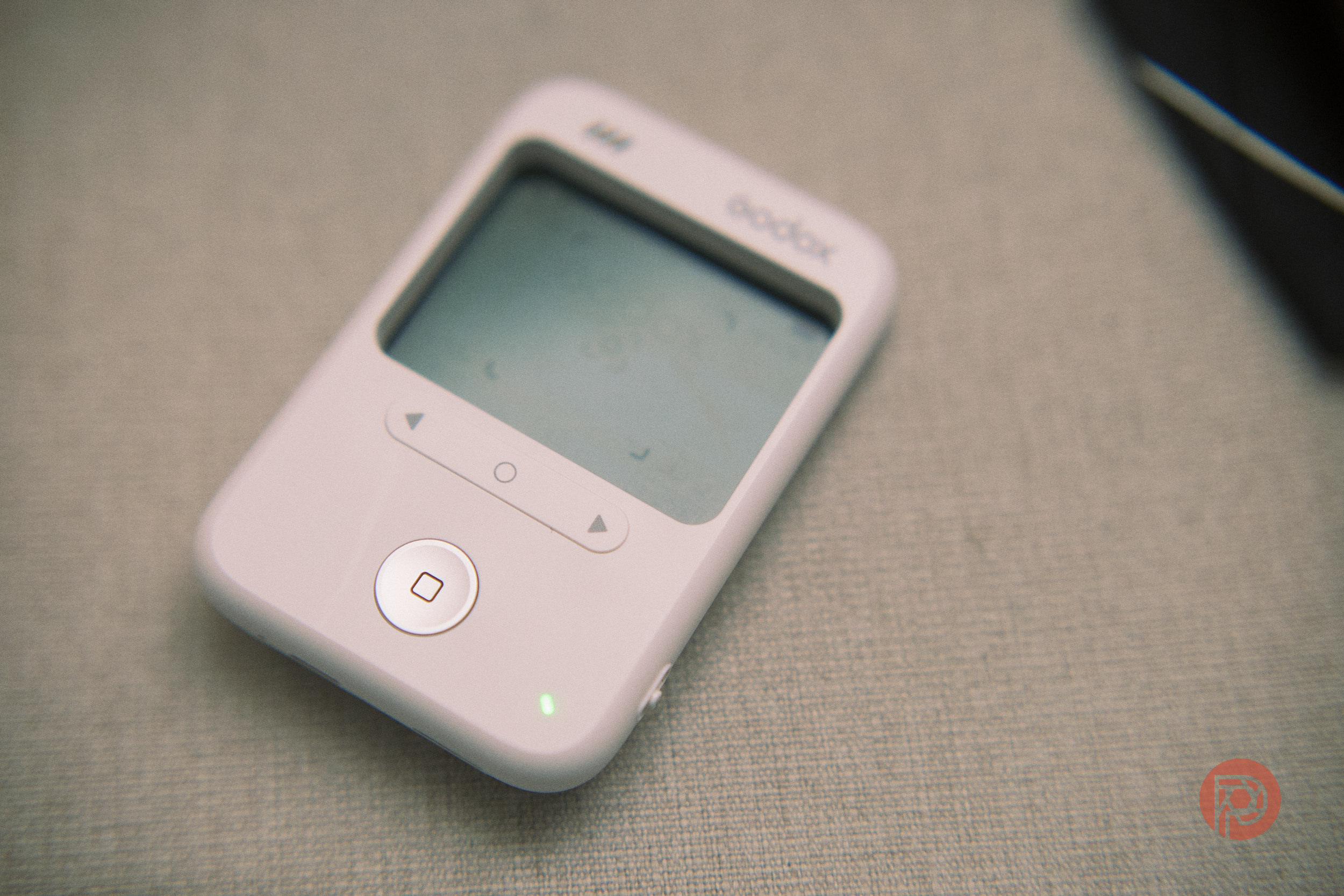 กล้องคอมแพ็กต์รีโทรฟิวเจอร์ Godox C100 ดูดีแต่ใช้ยากแค่ไหน