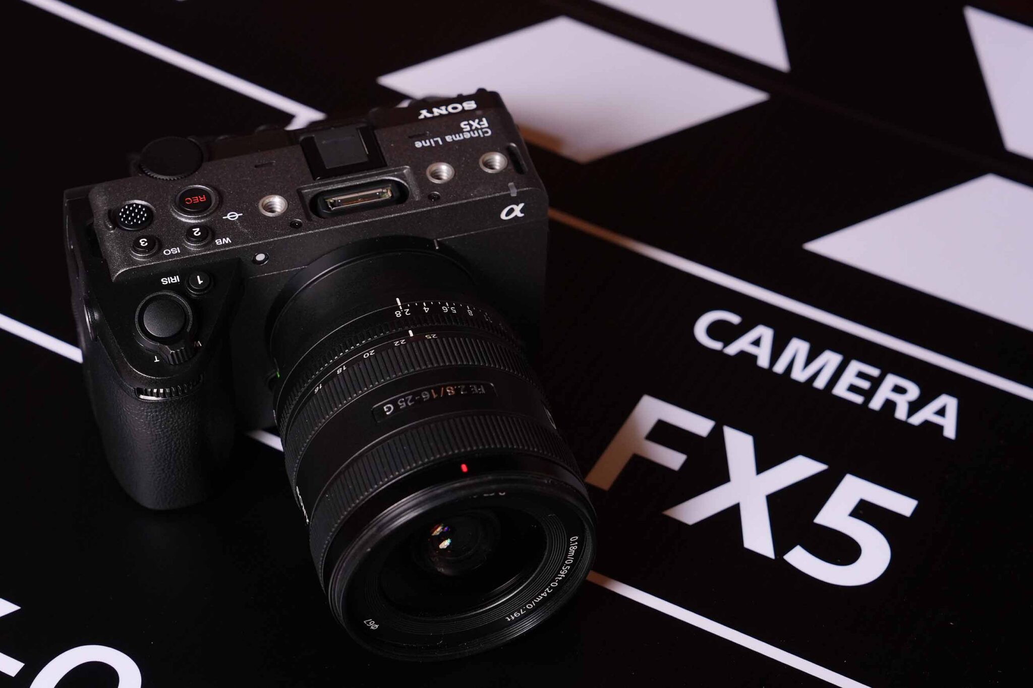 วิเคราะห์ Sony FX5 Cinema Camera: EVF ถอดได้และ Open Gate ระดับโปร