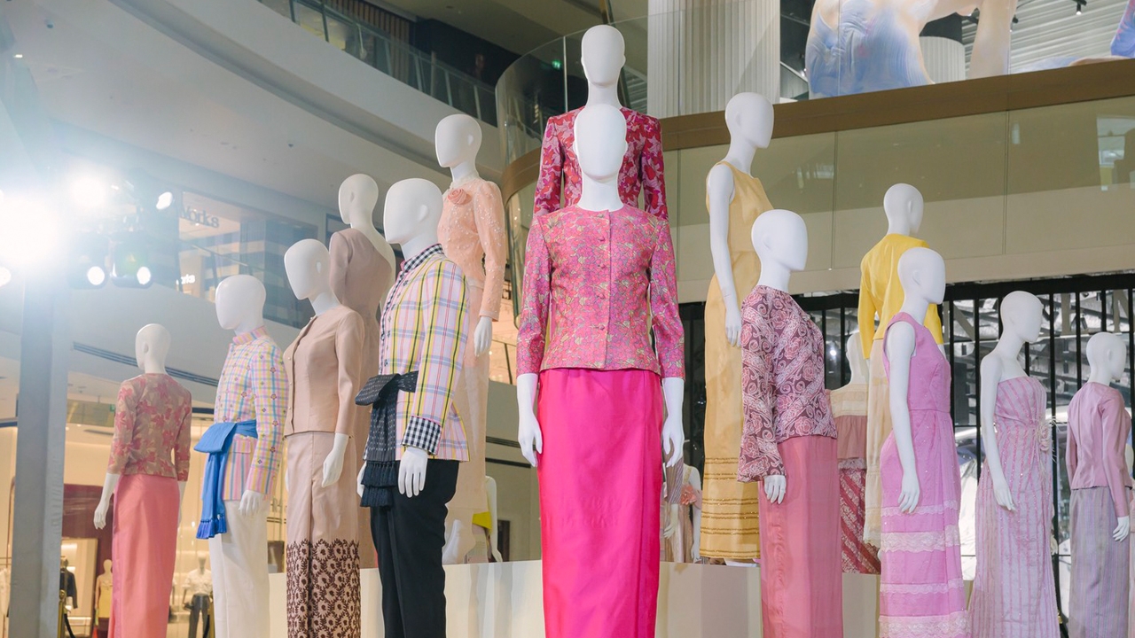 ผ้าไทยร่วมสมัยในห้าง: เมื่อมรดกหัตถศิลป์กลายเป็นแฟชั่นชีวิตประจำวัน