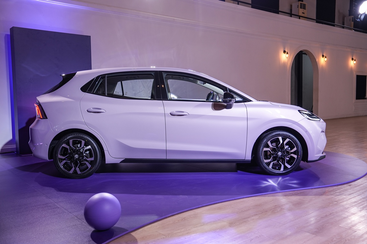 เปรียบเทียบ Chery Q vs MG Urban รถไฟฟ้าขนาดเล็กสายเมืองคันไหนคุ้มกว่า