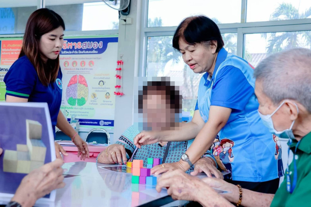 ศูนย์ดูแลกลางวันและการเยี่ยมบ้าน: ทางรอดการดูแลผู้สูงอายุชุมชนชนบท
