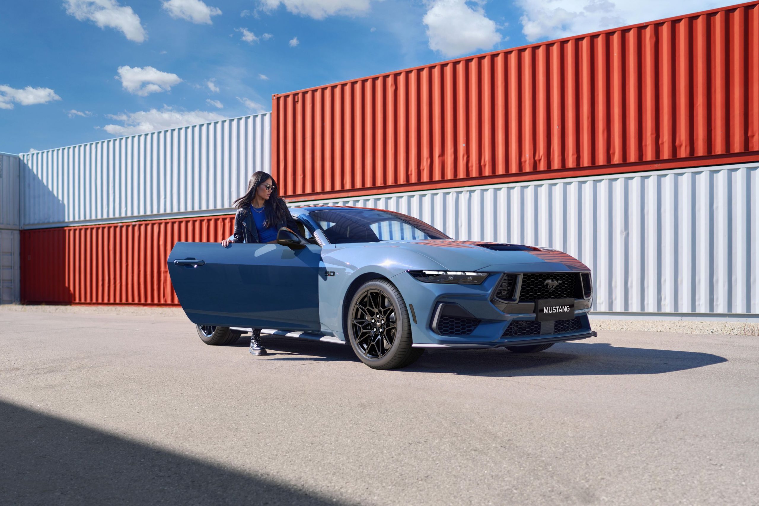 Ford Mustang Mach 4 ซีดาน V8 Hybrid ความหวังใหม่ของสายแรง