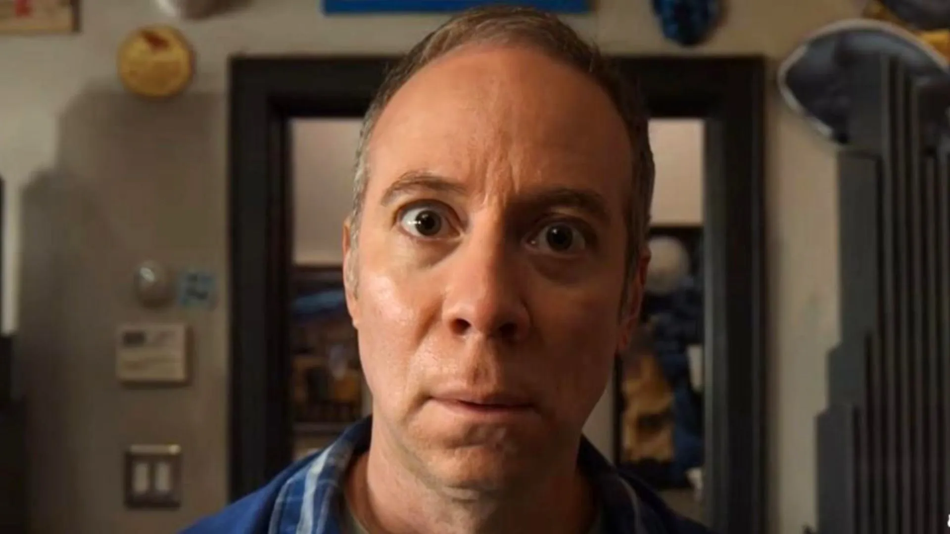 ทำไมบางนักแสดงไม่กลับมาใน Big Bang Theory spinoff Stuart Fails to Save the Universe