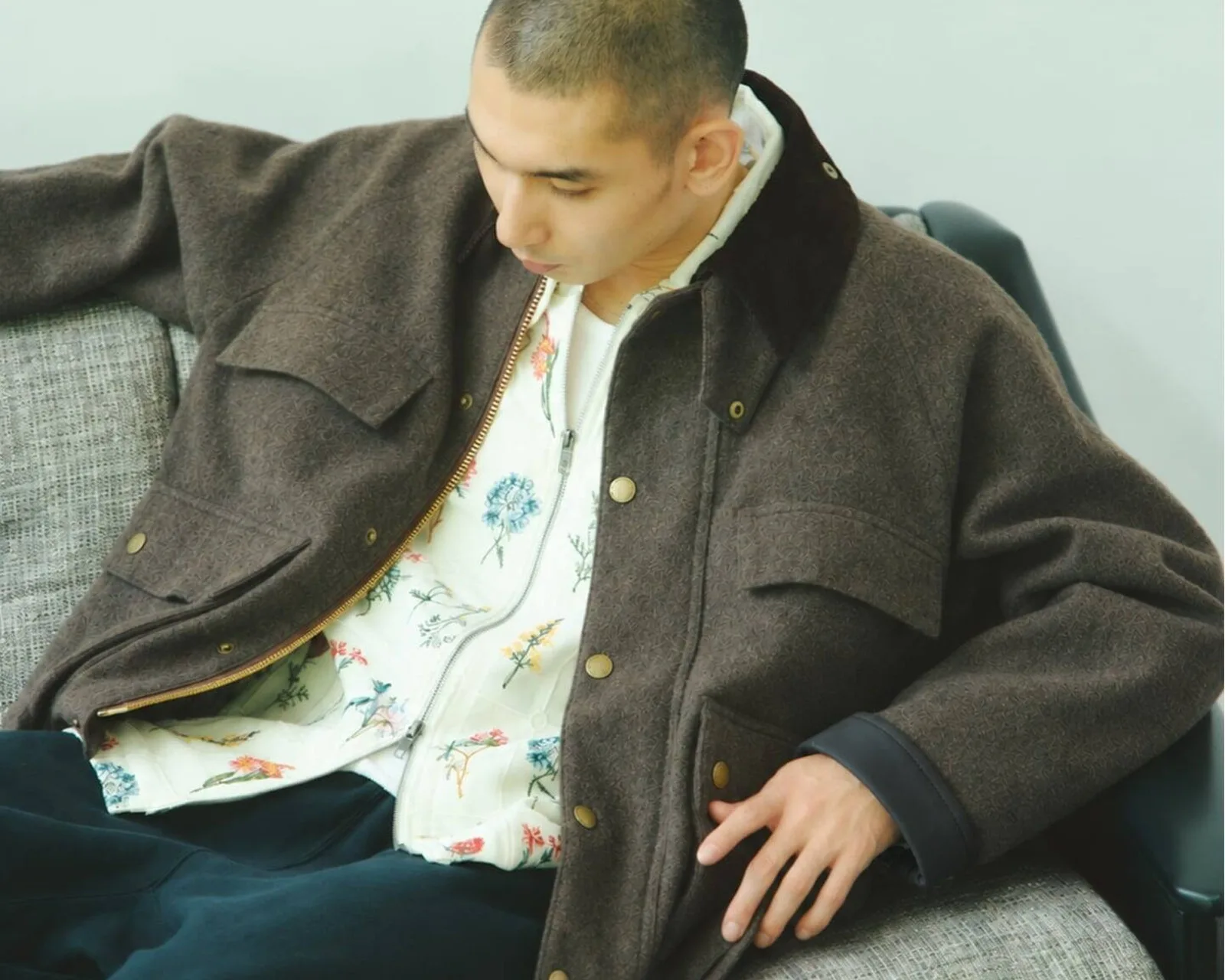 เสื้อนอกคลาสสิกกลับมาเกิดใหม่ เมื่อเสื้อแจ็คเก็ตมรดกกลายเป็นแฟชั่นวินเทจสมัยใหม่