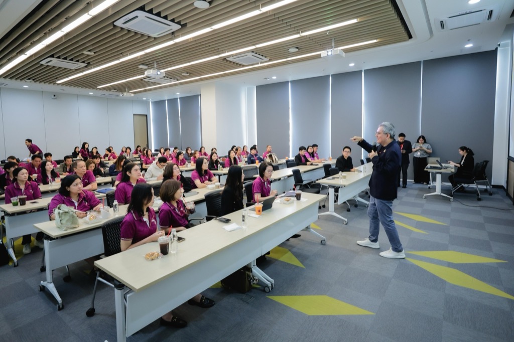 โครงสร้างพื้นฐานเรียน AI จากเทค: เมื่อ PEA เข้าบ้านทรู
