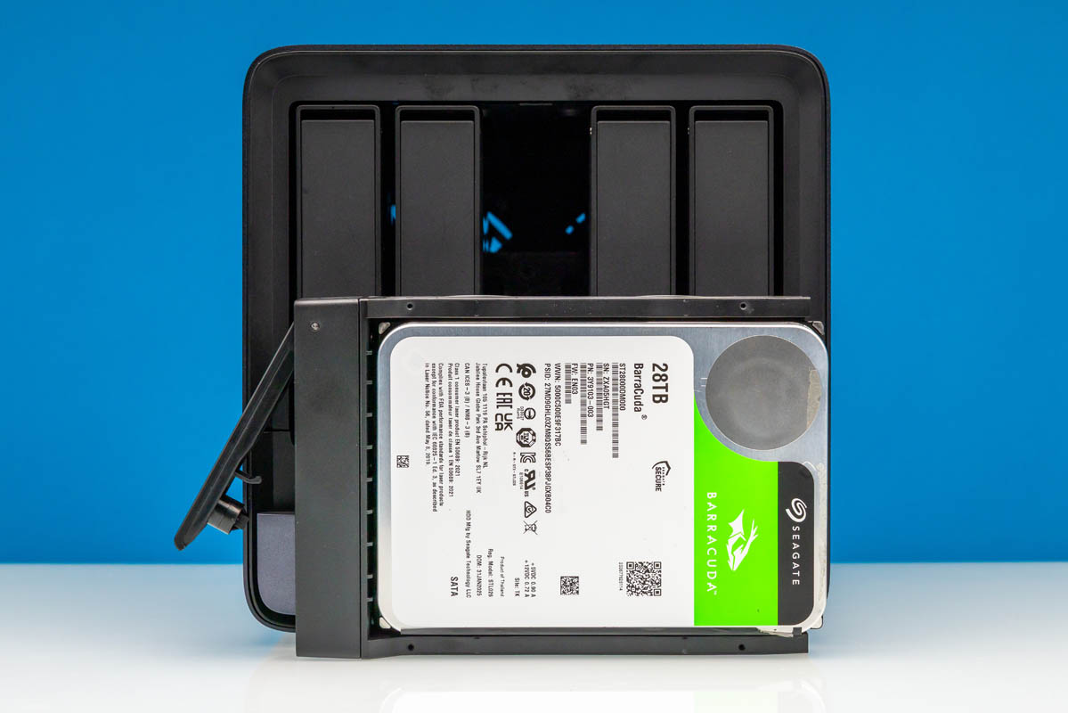 เมื่อ NAS ตัวจิ๋วได้สมอง AI และ 10GbE จะเปลี่ยนงานออฟฟิศอย่างไร