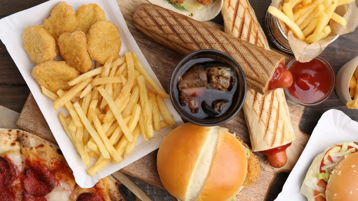 โรคอ้วนวัยทำงาน: นั่งนาน กินแย่ และความเครียดคือตัวการ