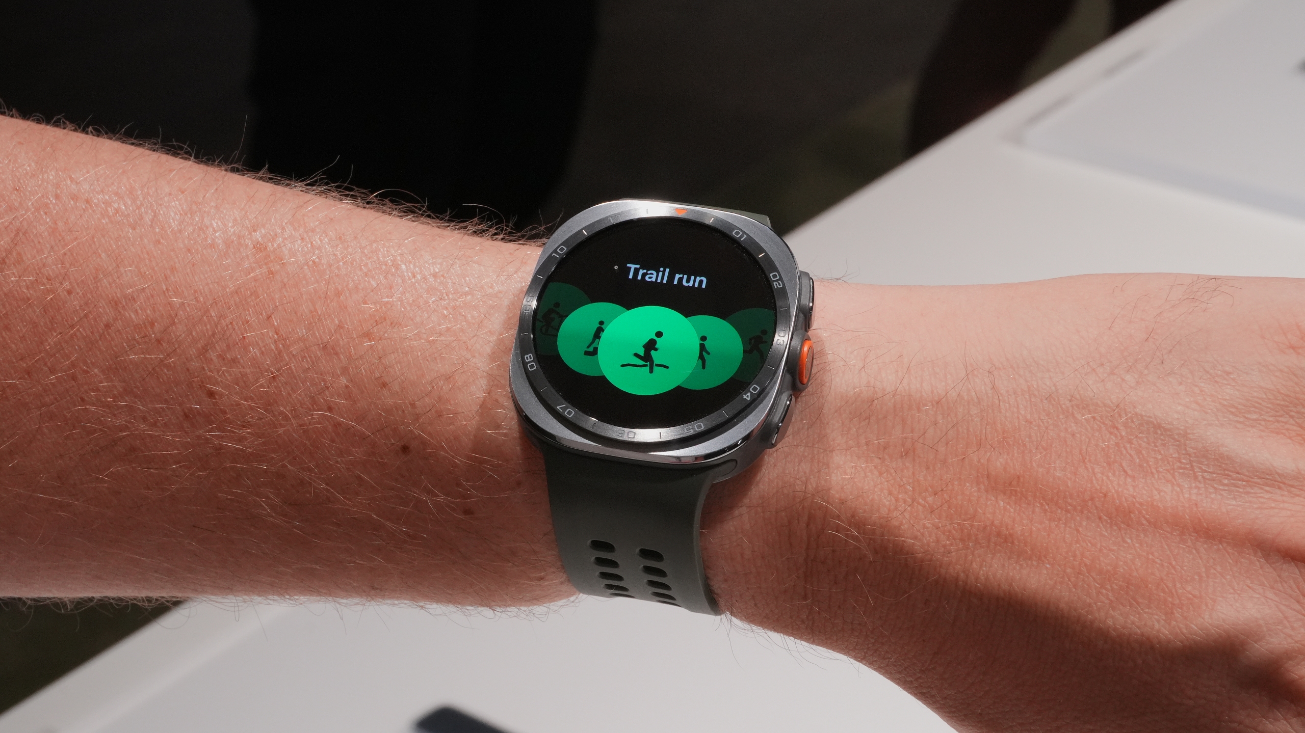 GPS สมาร์ทวอทช์แม่นขึ้น เพราะซอฟต์แวร์ฉลาดขึ้นไม่ใช่แค่ชิป