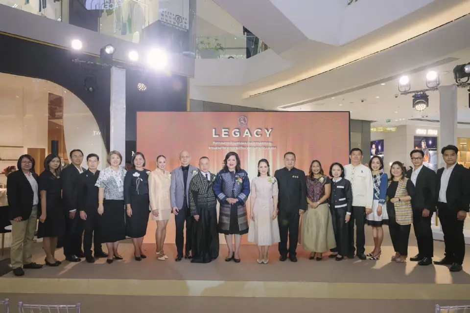 คอลเล็กชั่น Legacy ผ้าไทยร่วมสมัยจากชุมชนสู่แฟชั่นยุคใหม่