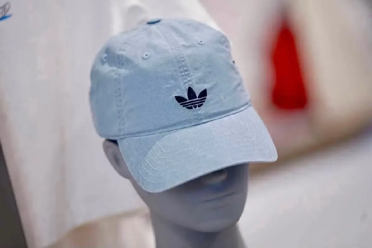 adidas factory outlet เกมรุกใหม่เพื่อยึดหัวใจสายสตรีท