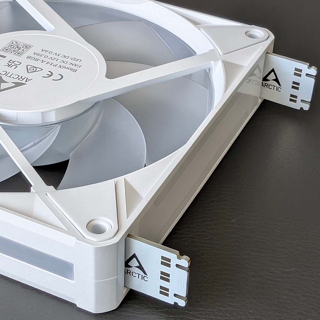 รีวิว Arctic BioniX P12 P14 A-RGB พัดลมเดซี่เชน RGB เพื่อสายเคเบิลสะอาดตา