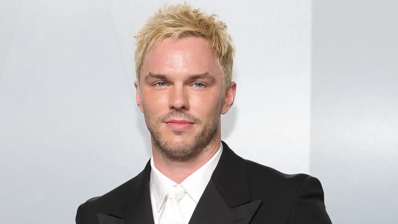 Nicholas Hoult รับบท Gilderoy Lockhart สัญญาณใหม่ของ Harry Potter Season 2