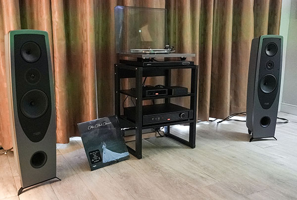 ห้องเสียงไฮเอนด์ที่โดดเด่นจากงาน Audio Advice Live: เมื่อแบรนด์ชั้นนำแข่งกันทำให้เพลงมีชีวิต