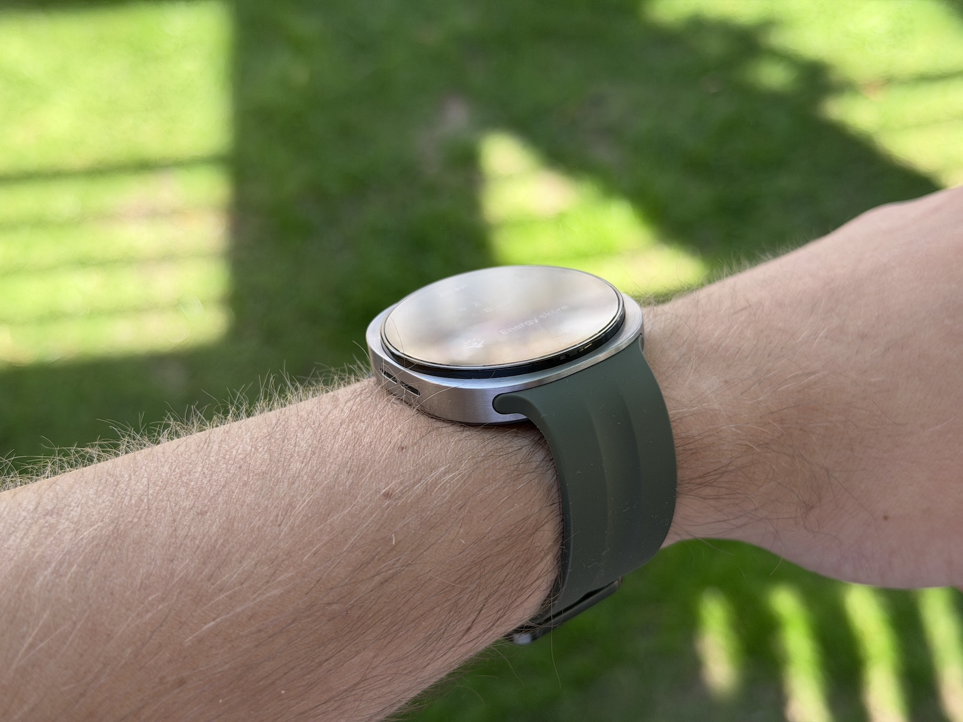 เมื่อการชาร์จเร็วกลายเป็นฝันร้ายบนข้อมือ: วิเคราะห์ปัญหา Galaxy Watch 9 และ Ultra 2
