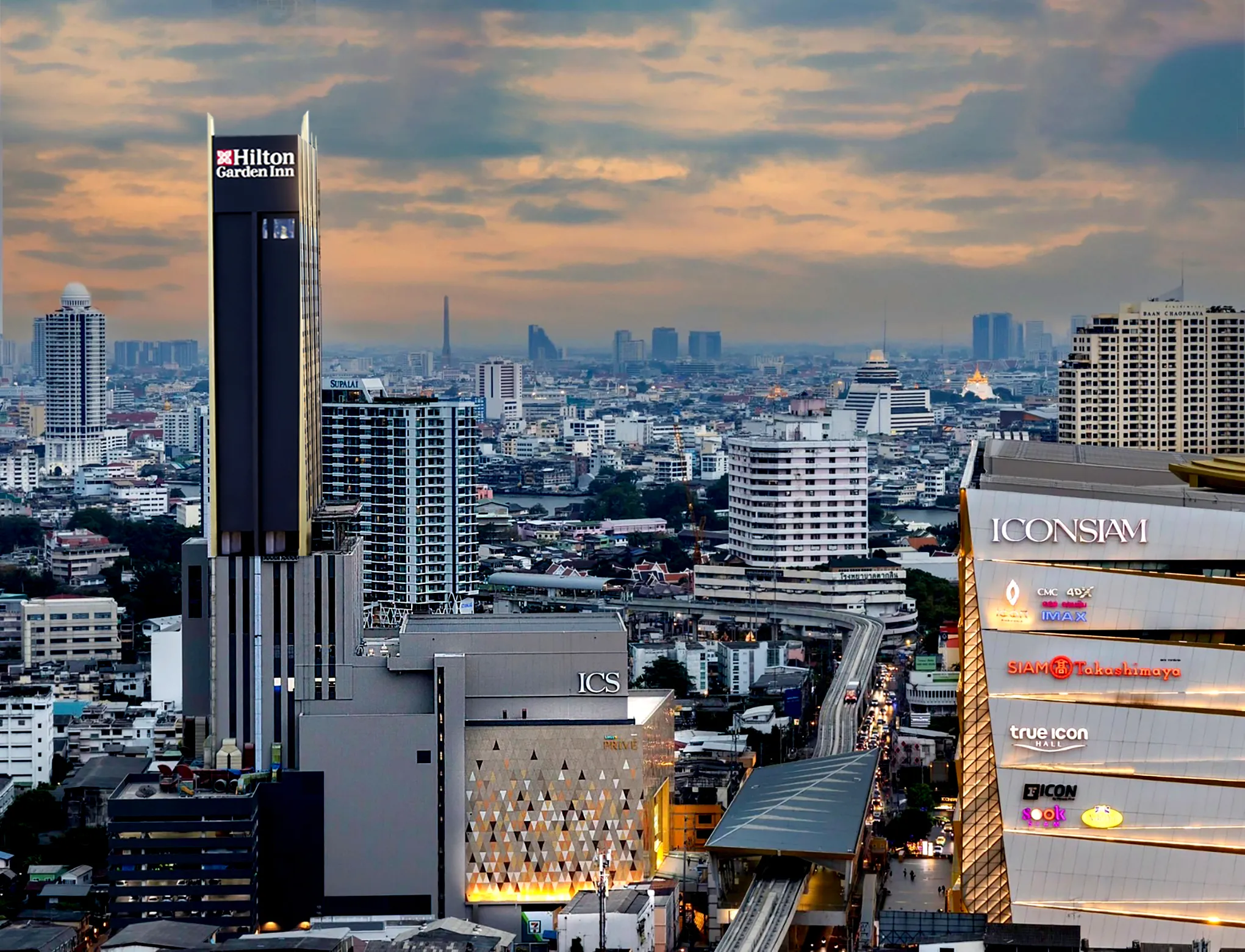 ค้าปลีกวิ่งสองขา ร้านสาขา-ออนไลน์ เร่งชิงการจับจ่ายยุคใหม่