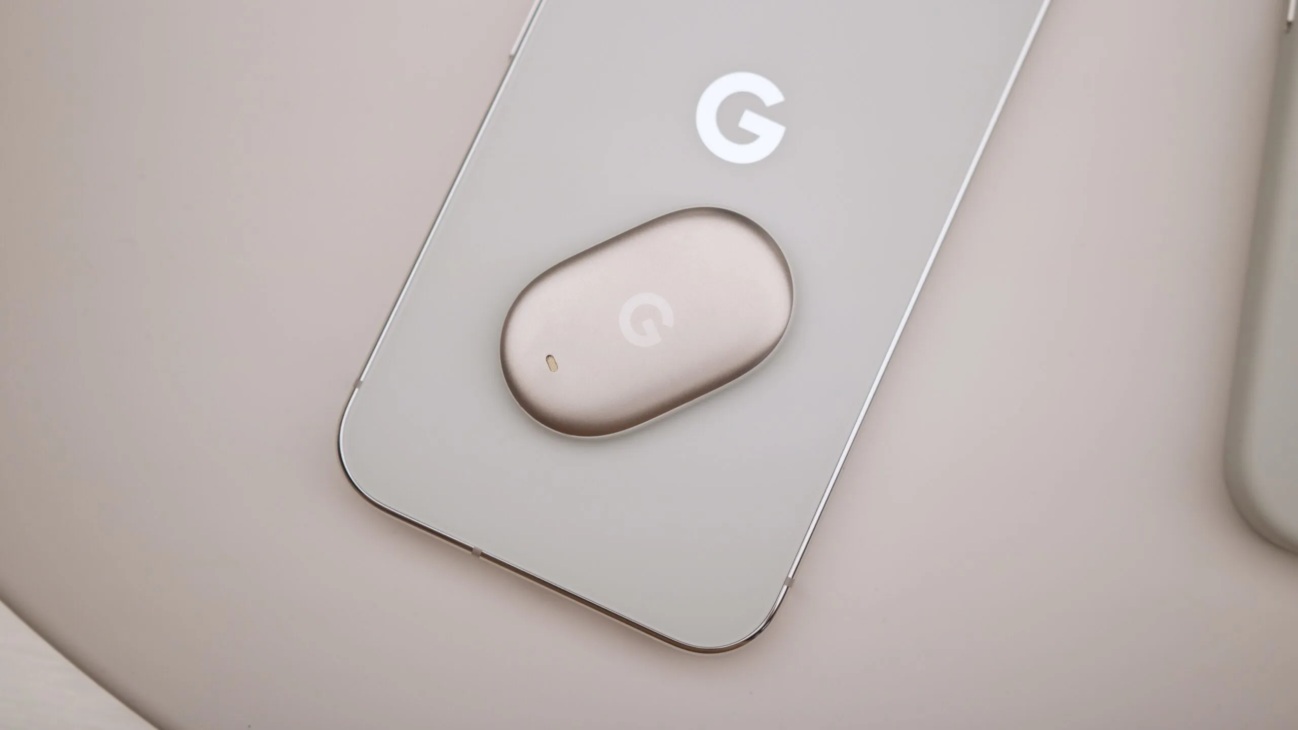 Pixel Tag vs AirTag: ตัวเลือกไหนคุ้มกว่าสำหรับสาย Android