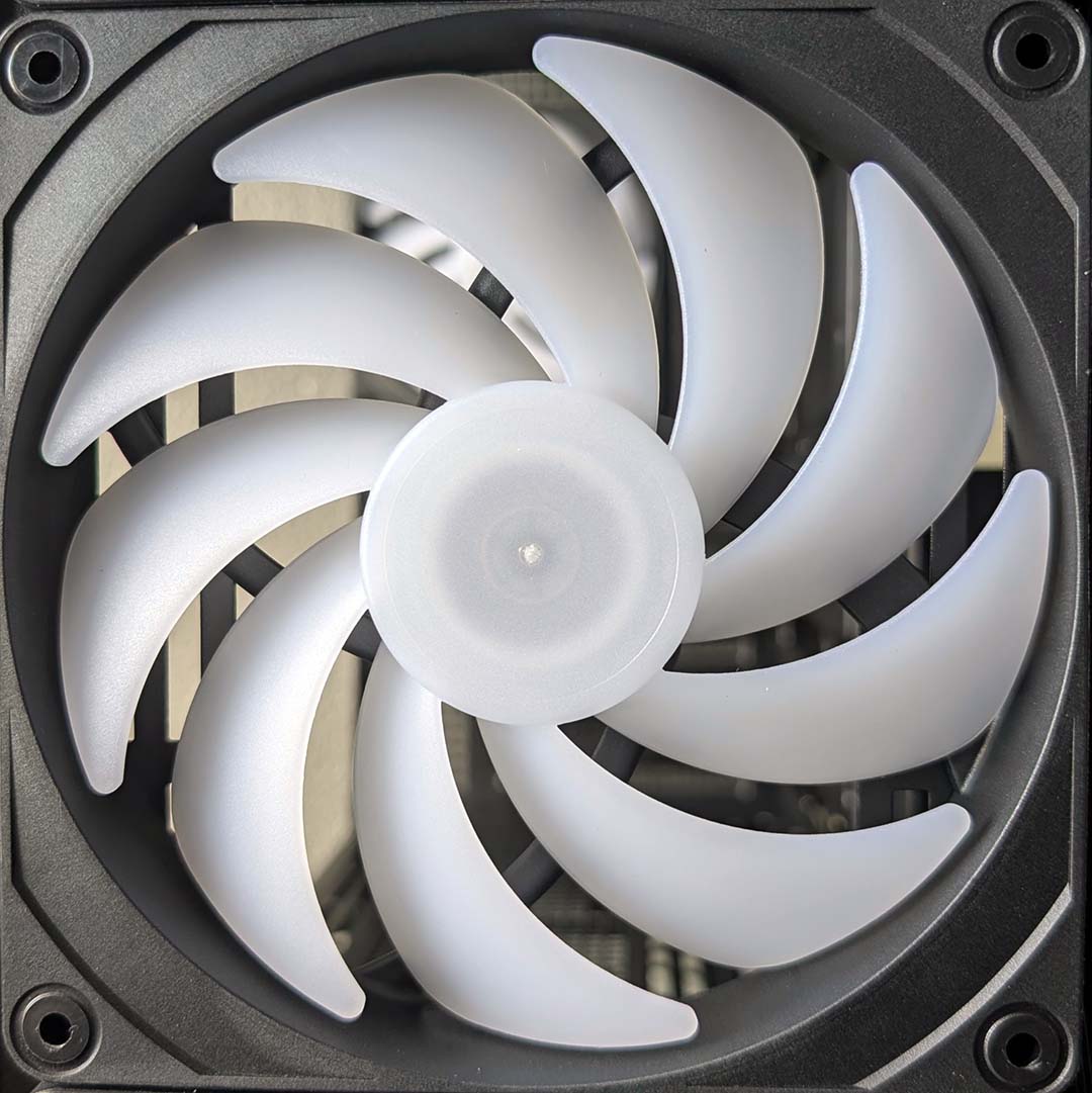 เปรียบเทียบเคสเกมมิ่งระบายความร้อนสามรุ่น InWin Covalent, NZXT H6 RGB+, HAF II 500