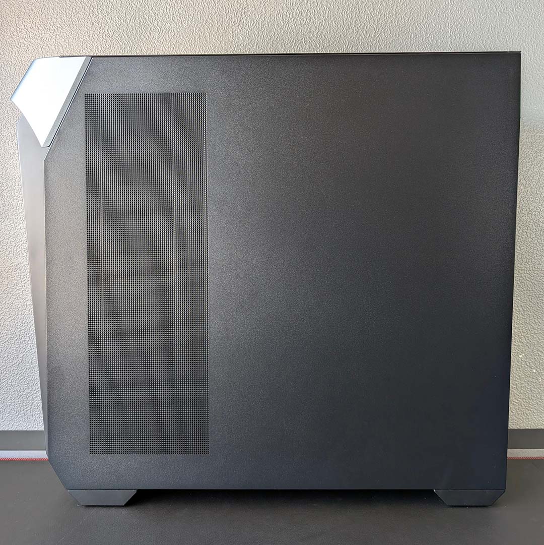 ศึกเคส ATX พาโนรามา: เลือกเวทีโชว์พีซีระดับไฮเอนด์ตัวไหน
