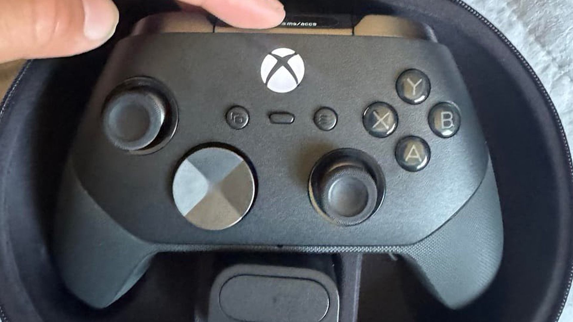 Xbox Elite Series 3 หลุดโปรโตไทป์เปลี่ยนเกมแข่งขันและคลาวด์