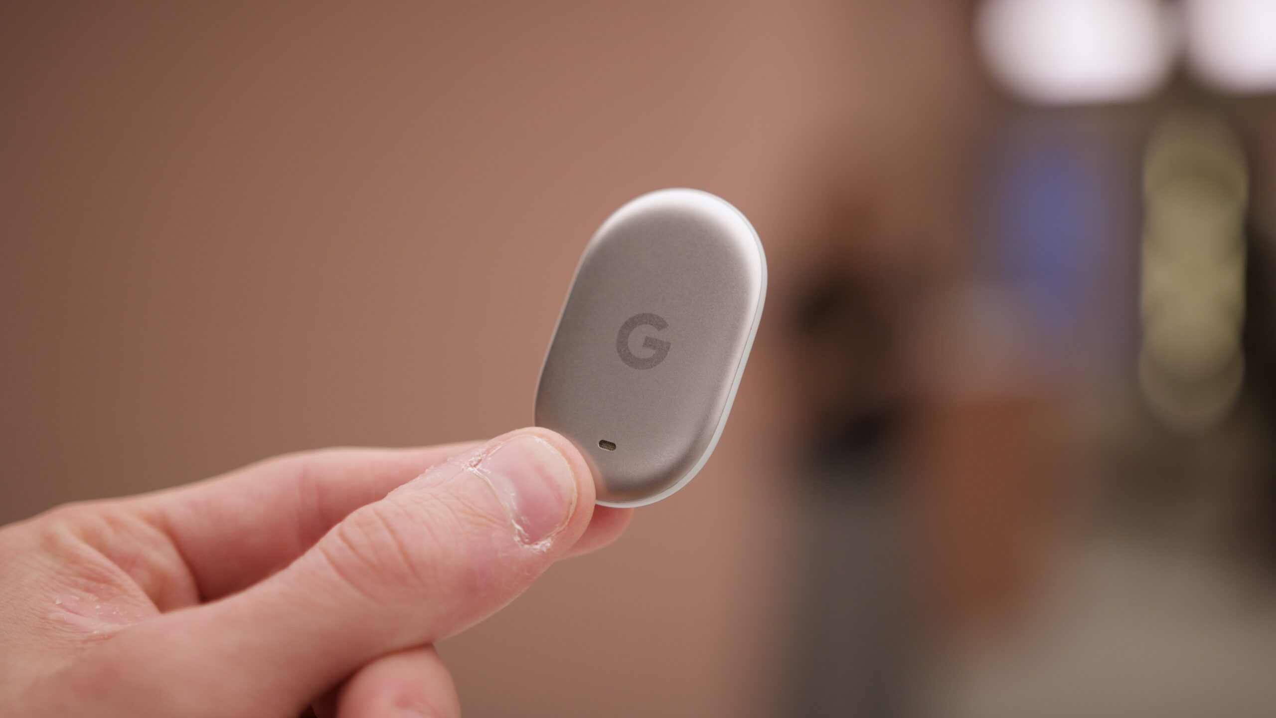 Pixel Tag vs AirTag: ตัวเลือกไหนคุ้มกว่าสำหรับสาย Android