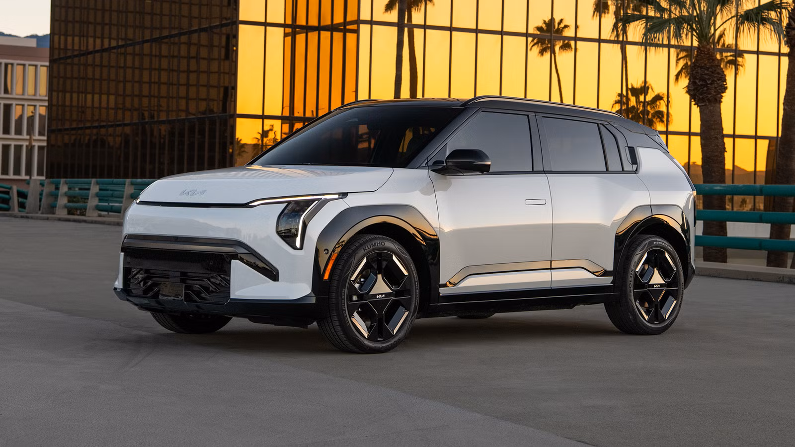 Kia EV3 vs Ford Fathom จุดเปลี่ยนใหม่ของ EV ราคาต่ำกว่า 30000
