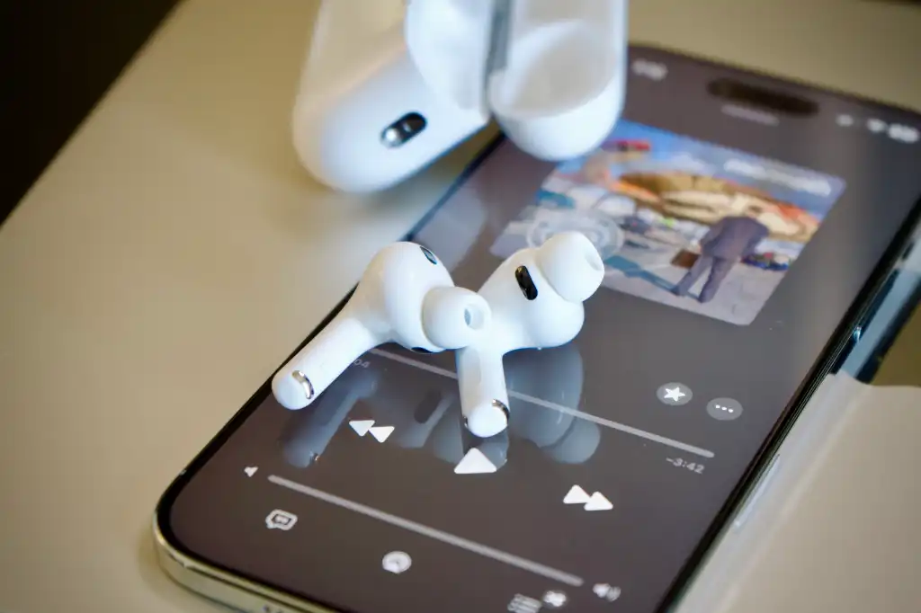 ปรับเสียง AirPods ด้วย AirPods custom EQ บน iOS 27