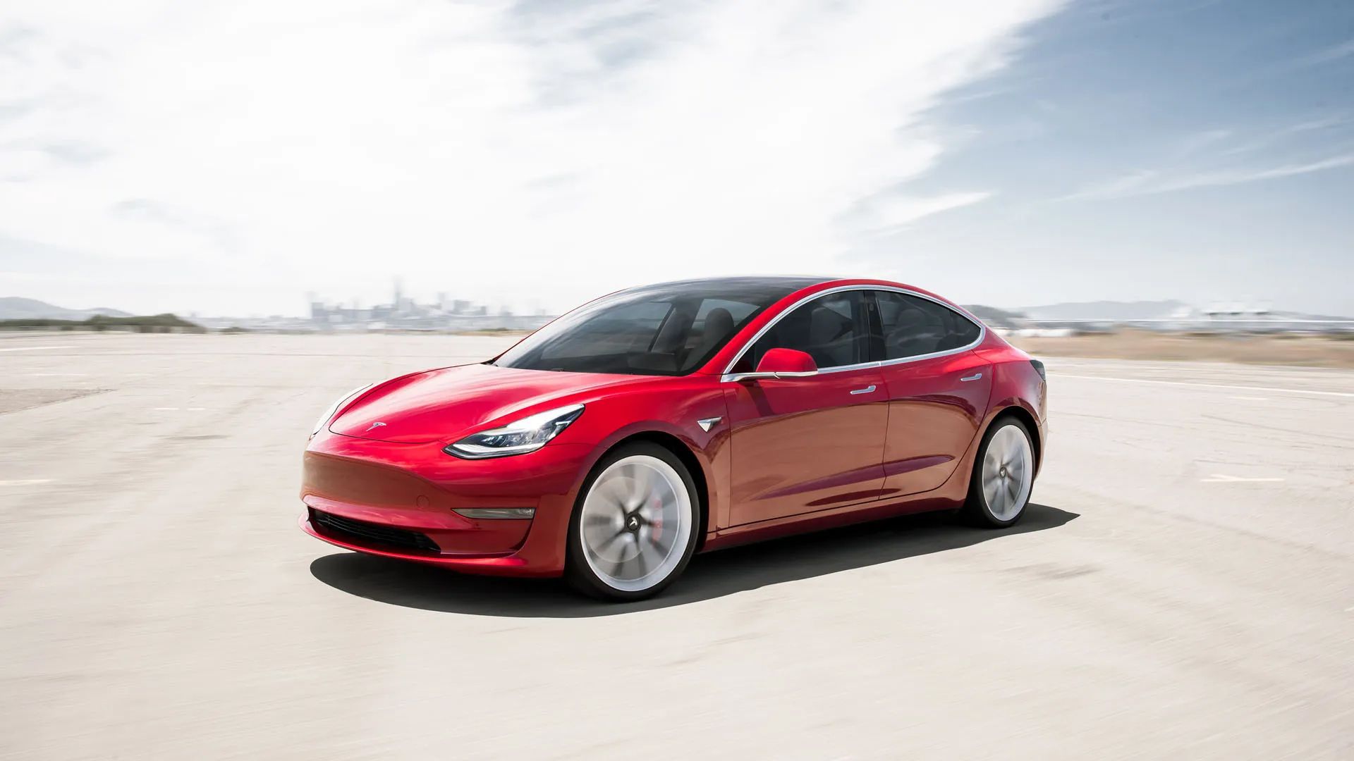 เทสลา Model 3 และ Y เรียกคืนไฟหน้าสว่างเกินมาตรฐาน: เจ้าของรถต้องรีบทำอะไร