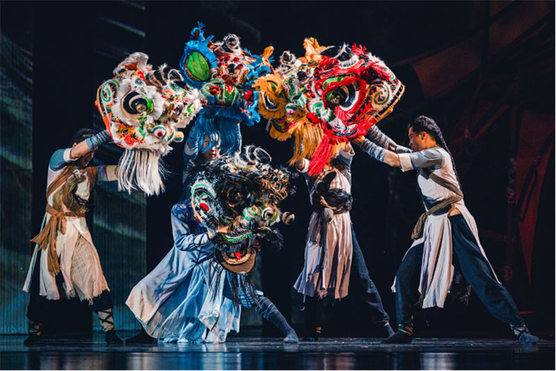 เมื่อเวทีโลกมาบรรจบที่กรุงเทพฯ: Moulin Rouge, Oasis และระบำศิลป์จีน