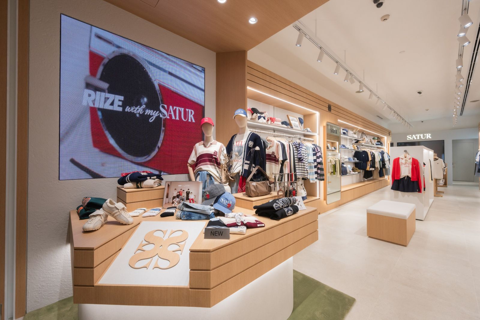 แฟล็กชิป SATUR เปลี่ยนเกม K-Fashion ในเอเชียตะวันออกเฉียงใต้
