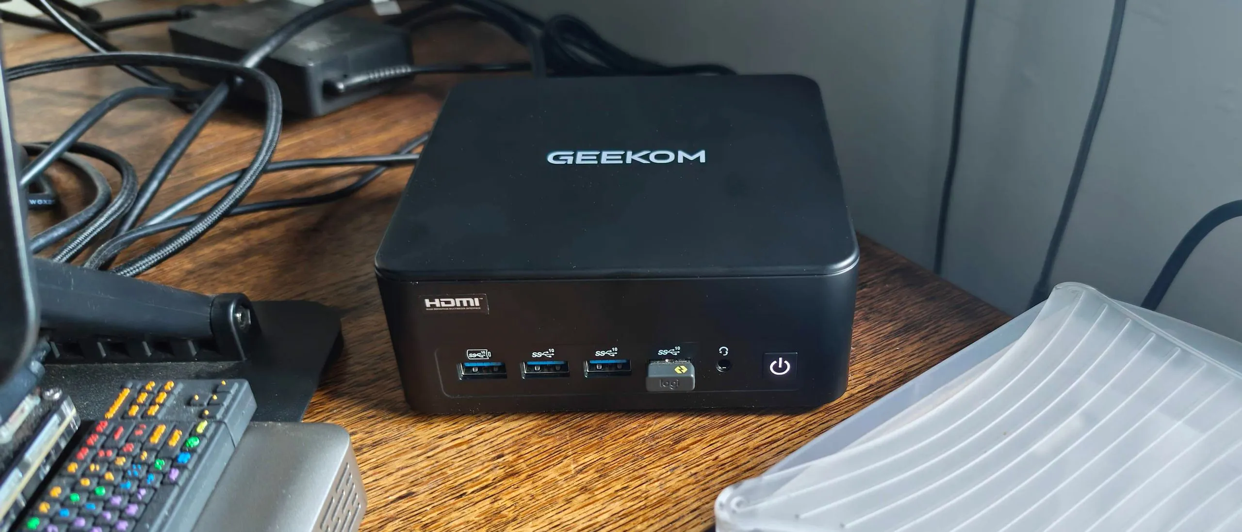 Geekom IT13 Max Core Ultra 9: มินิพีซีแก้ไขวิดีโอที่คุ้มไหม