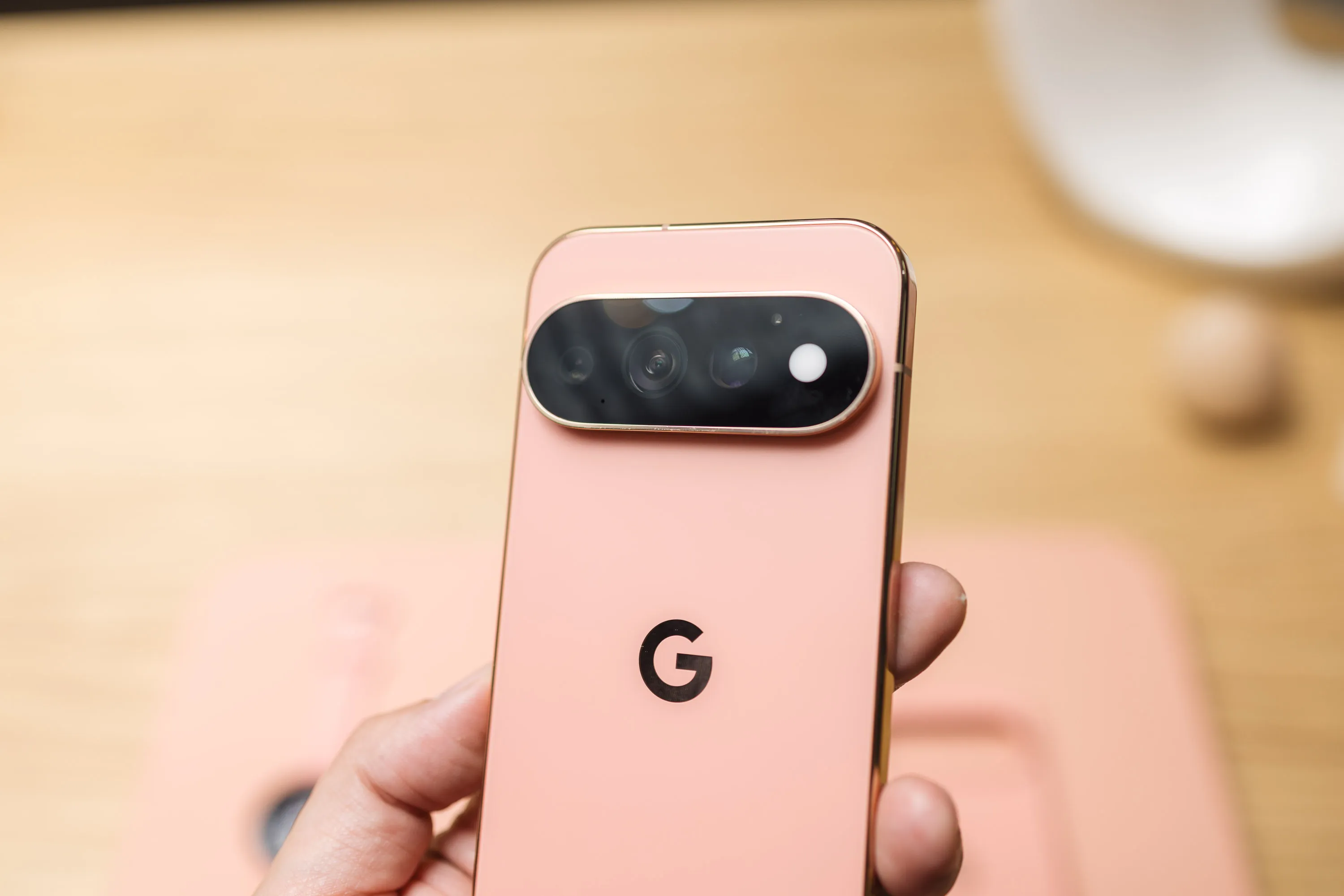 Pixel 11 Pro XL แพงขึ้นทำไม ยังน่าซื้ออยู่ไหมเมื่อเทียบแฟลกชิปตัวท็อป