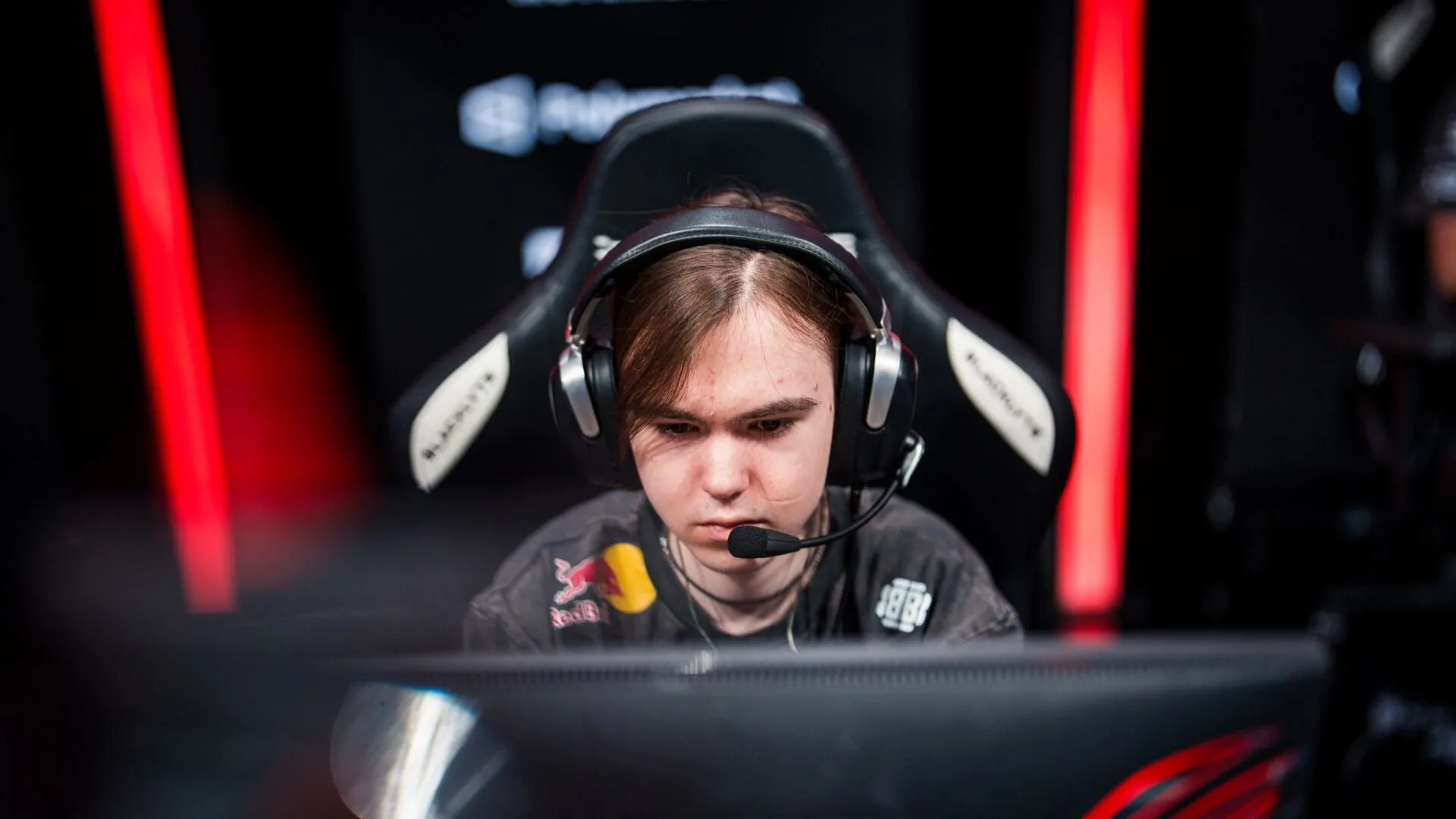 พลังใจใน CS2 elimination series: Spirit, Vitality และทีมที่กำลังไต่เพลย์ออฟ