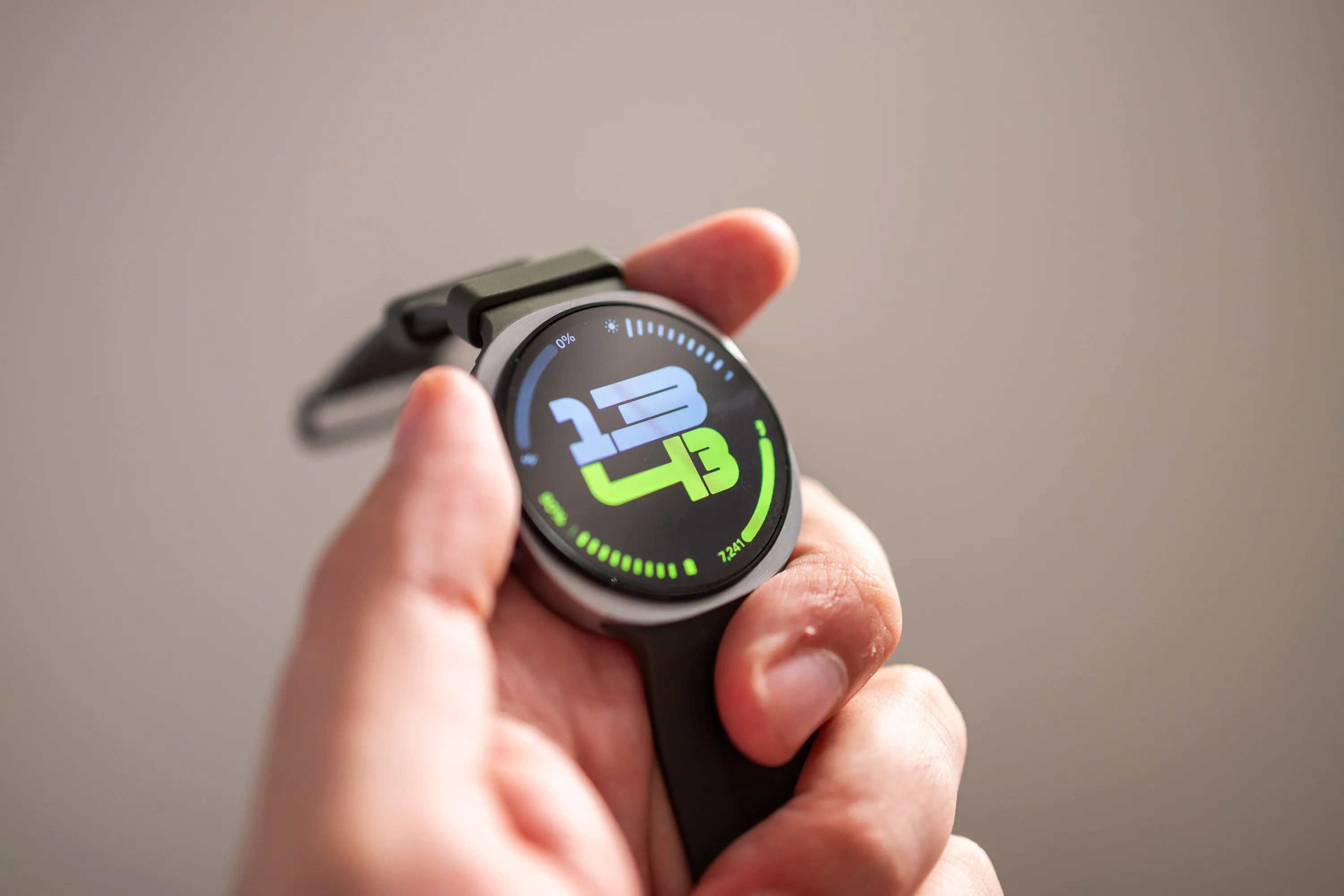 Pixel Watch 5 vs Galaxy Watch 9 สมาร์ตวอชฝั่ง Android รุ่นไหนเหมาะกับสุขภาพคุณมากกว่า