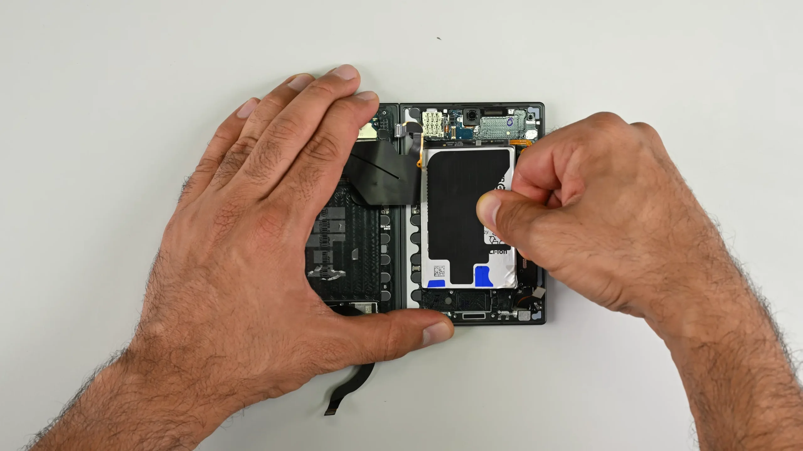 ชำแหละ Galaxy Z Fold8 จุดอ่อนฝุ่นและรอยพับที่ผู้ซื้อจอพับต้องรู้