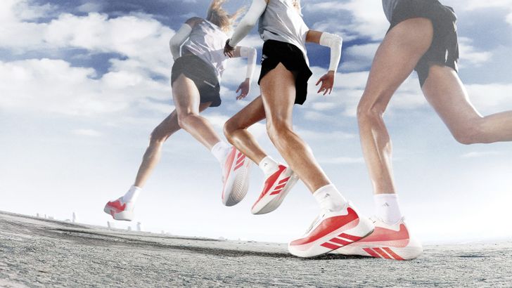 สามรองเท้าแข่งวิ่งระยะไกลชนกันตรงๆ: SuperComp Elite v6, Hyperboost Edge และ Cloudboom Strike 2