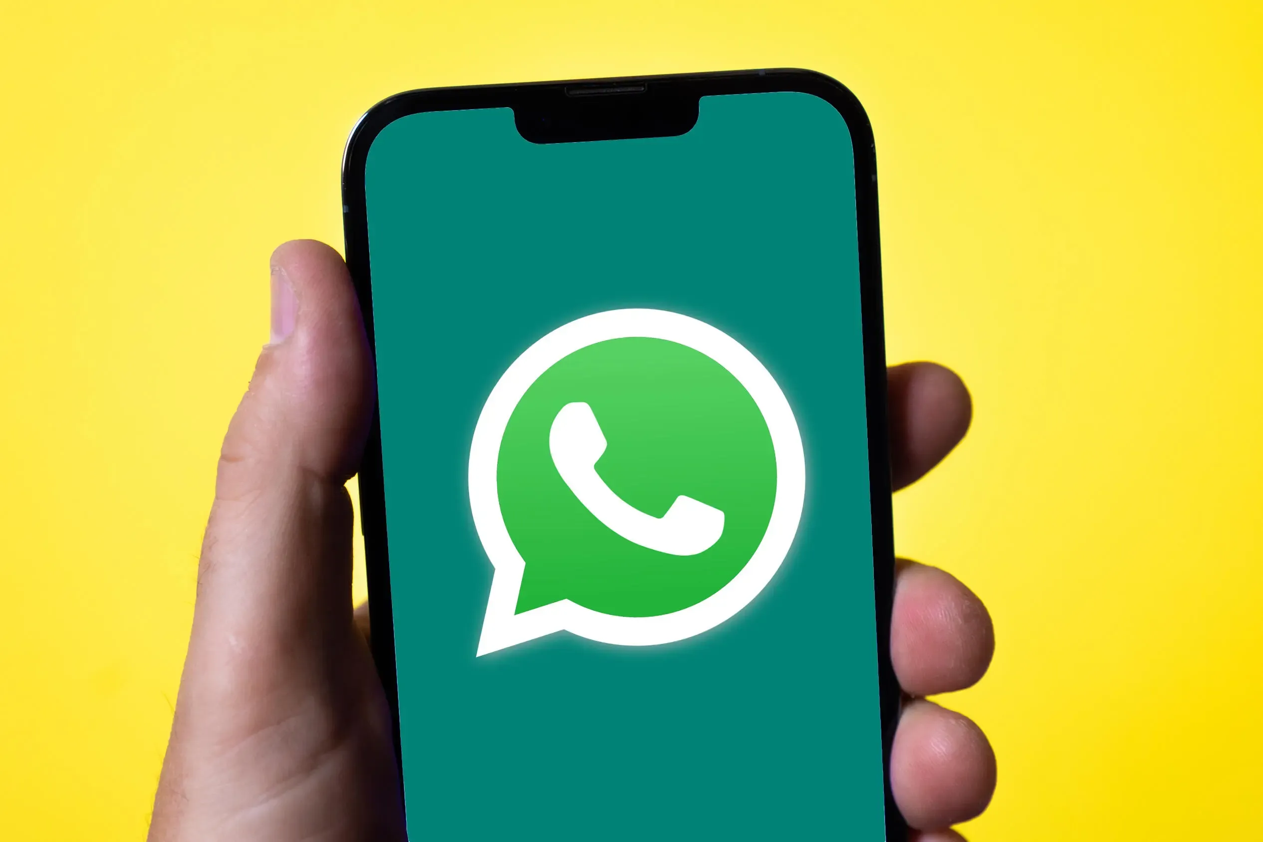 WhatsApp scam alert: เมื่อ AI ปกป้องผู้ใช้โดยไม่ละเมิดความลับ