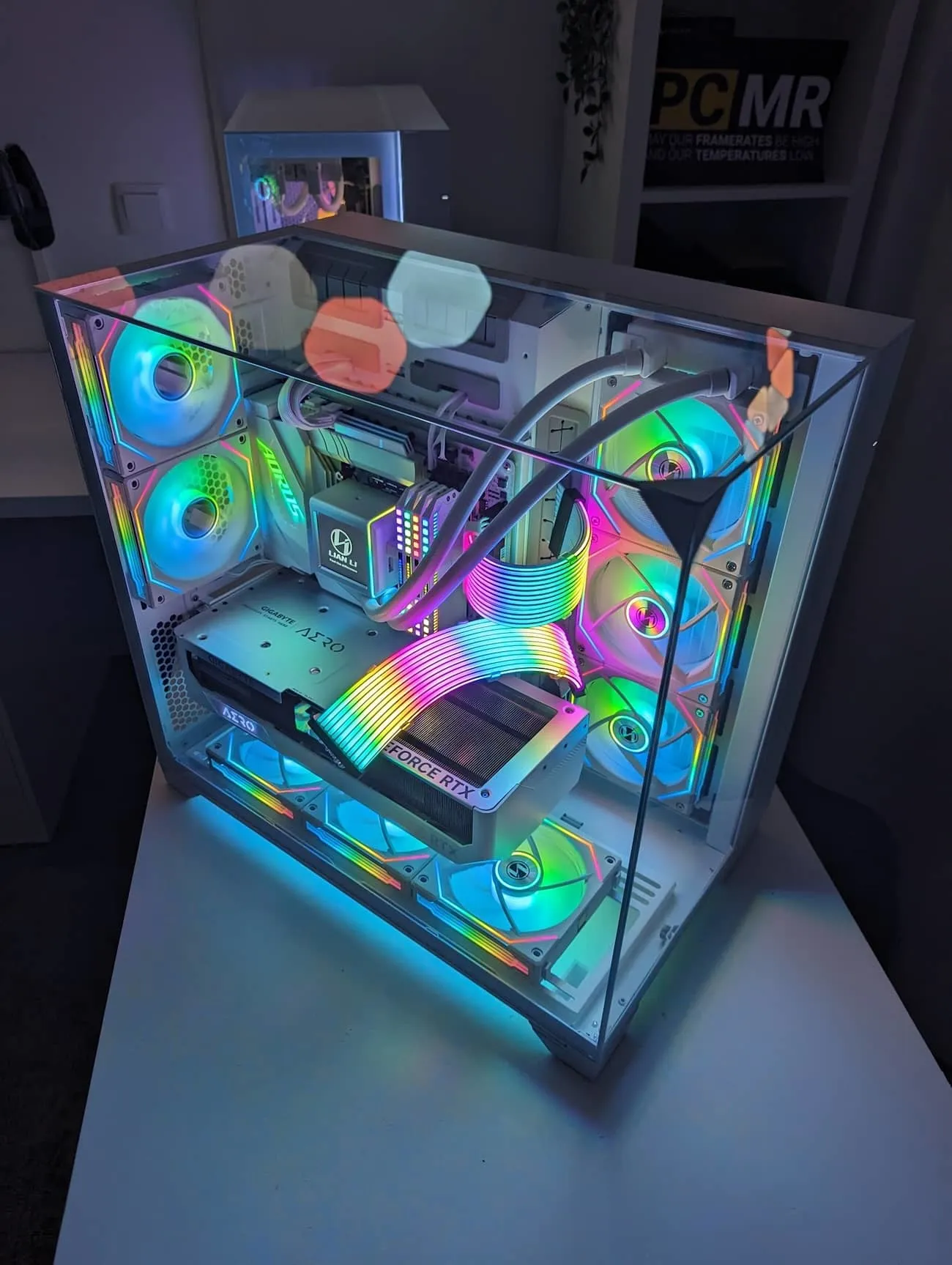 RTX 4080 vs RTX 4090 เลือกการ์ดจอ high-end รุ่นไหนคุ้มกว่า