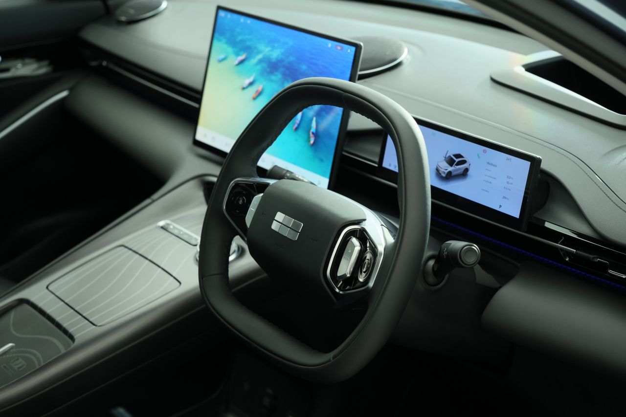 เปิดตัว GEELY STARRAY EM-R จุดเปลี่ยนรถเอสยูวี REEV